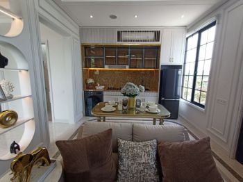 Rumah berkonsep American Farm Mansion 9 Wiyung Surabaya Barat