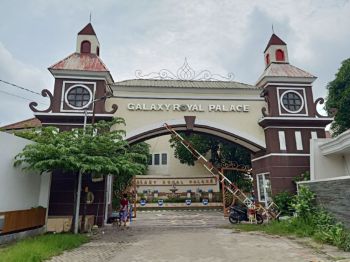 Dijual rumah Galaxy Royal Palace design klasik modern